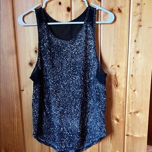 Lululemon workout top size 8